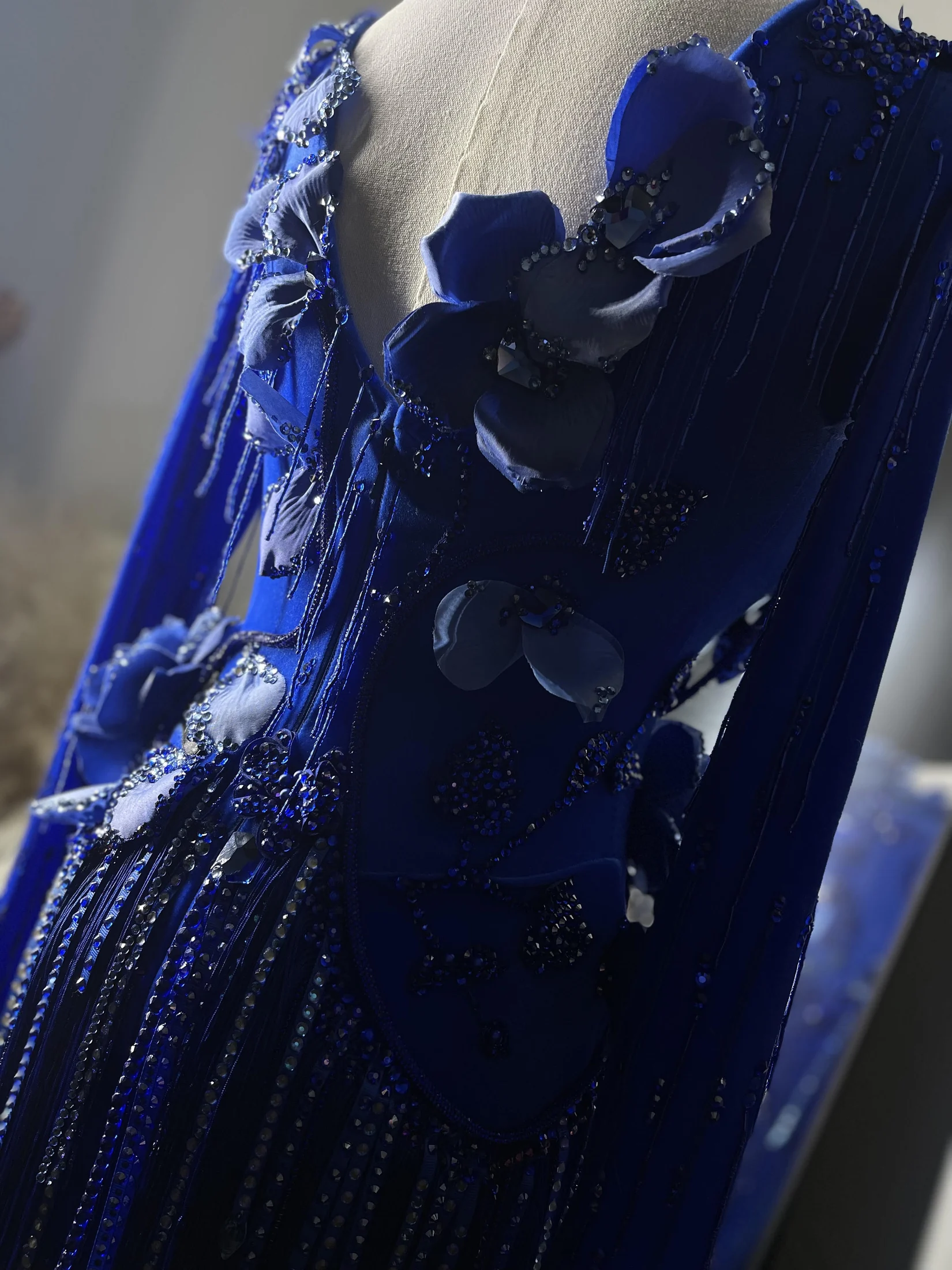 Gravity bodice and floral details