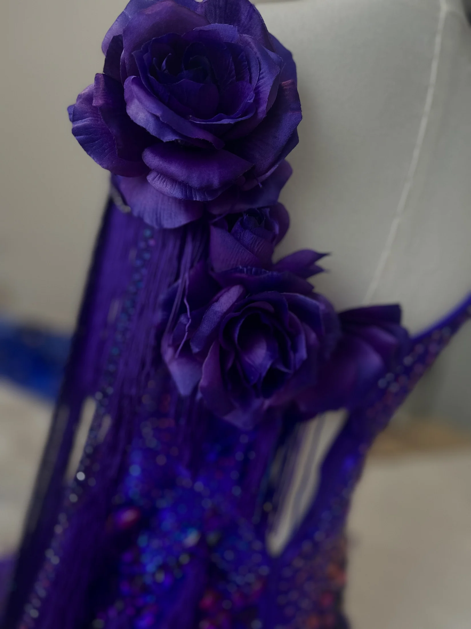 Velocity shoulder flower detail